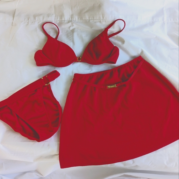 VENUS Other - Venus 3 piece bikini swimsuit